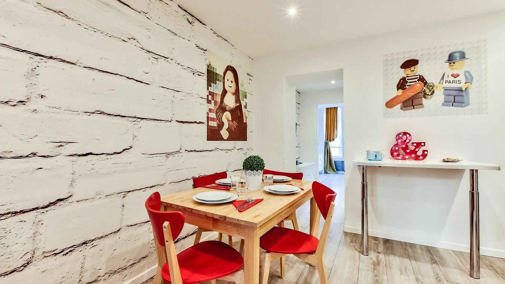04 - Flat Montorgueil 3 *