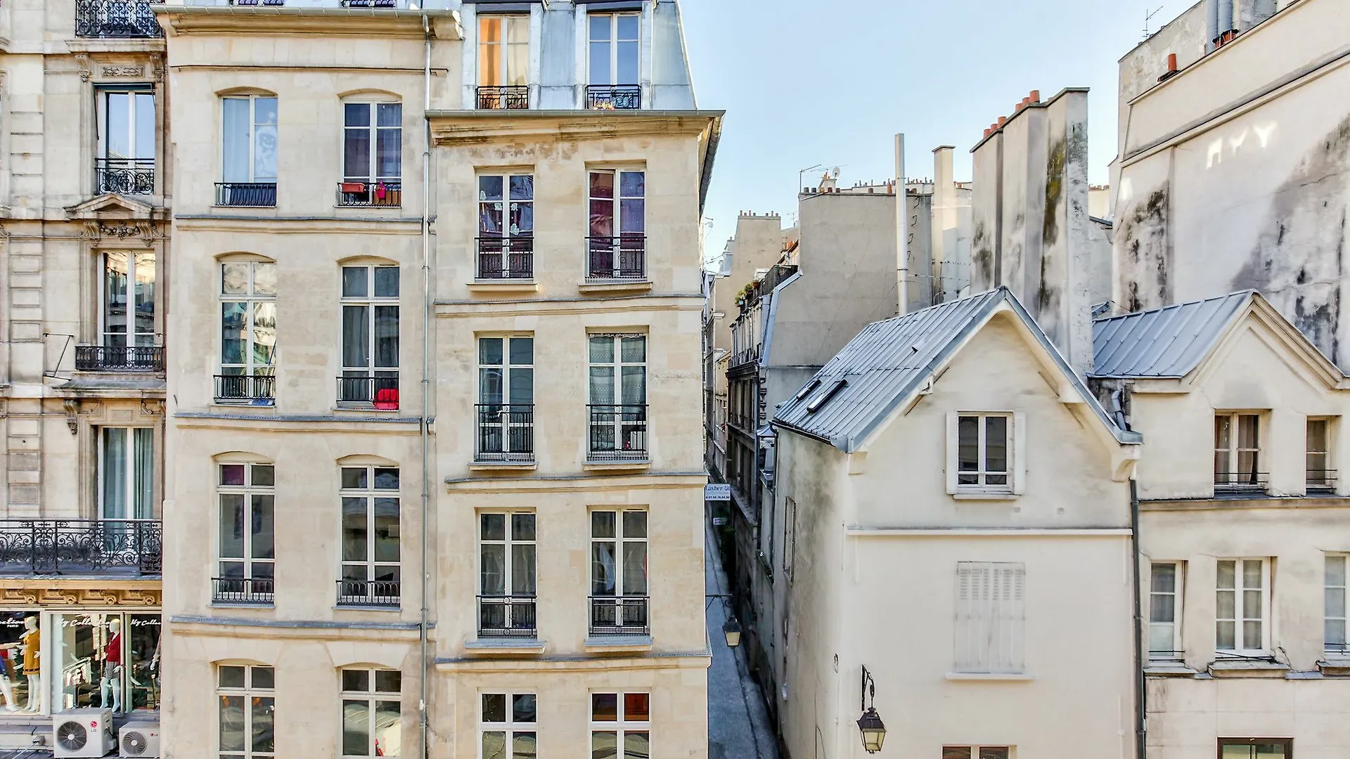 04 - Flat Montorgueil 3 * Paris